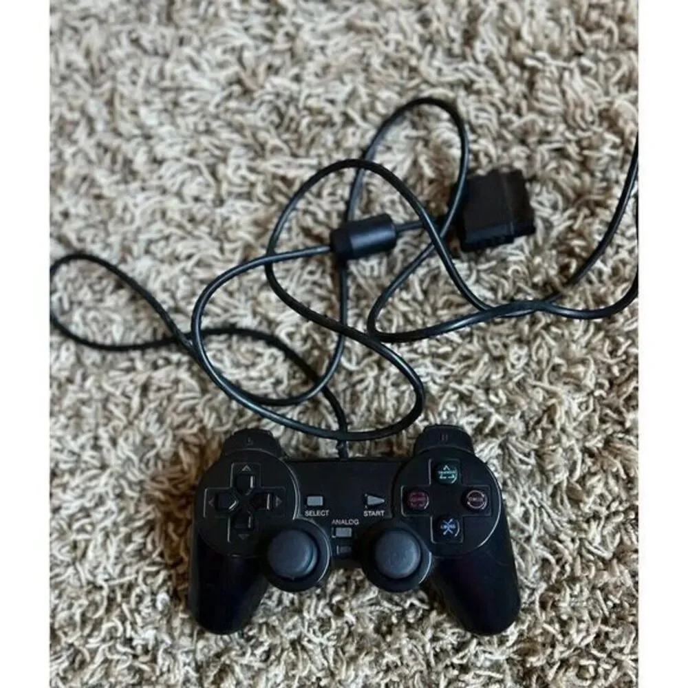Lot Of‎ 4 Wired Game PS2 Controllers 3 GameStop &1 Unbranded. Tested & Work